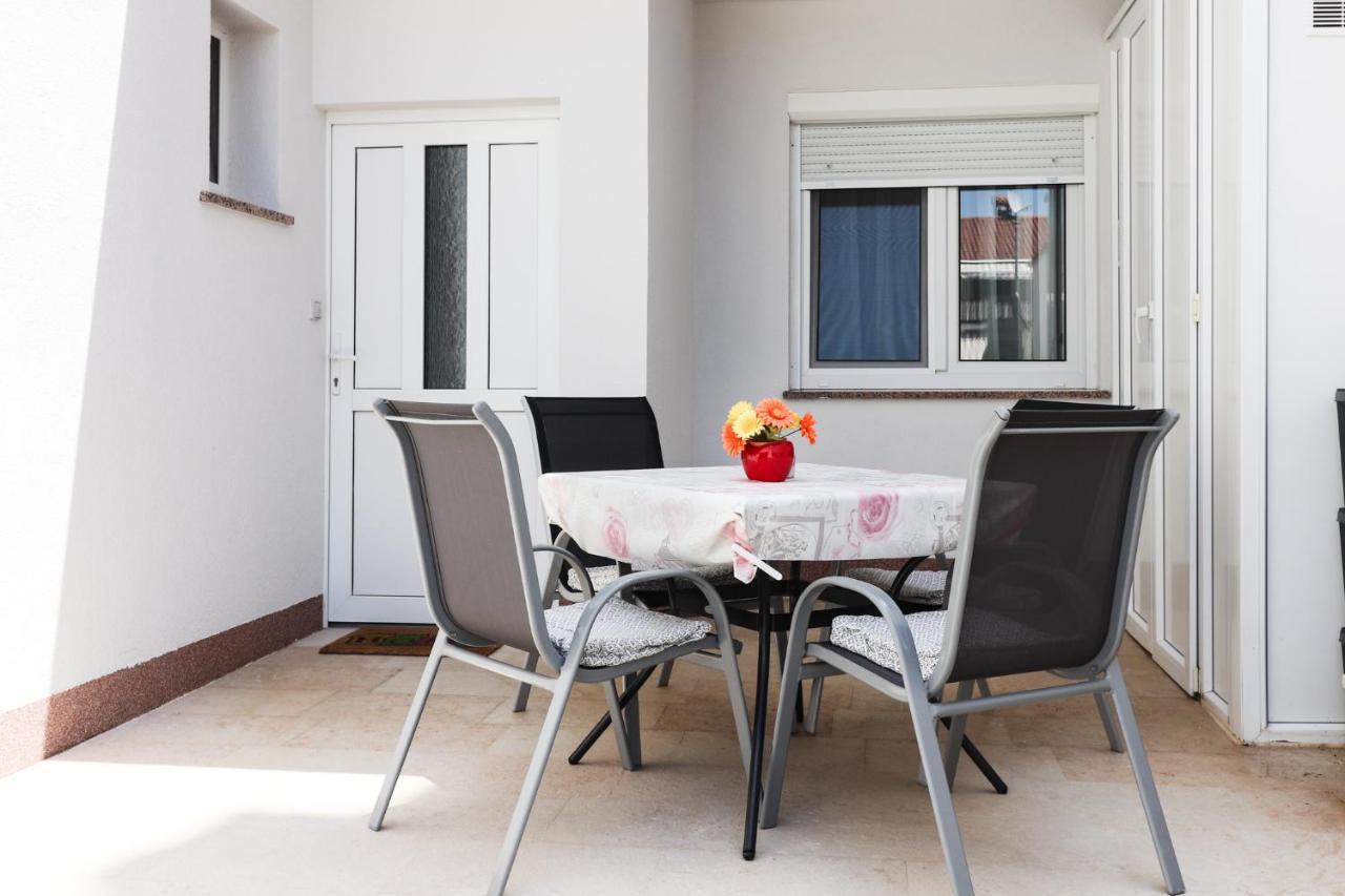 Apartment Vlado Върсар Екстериор снимка
